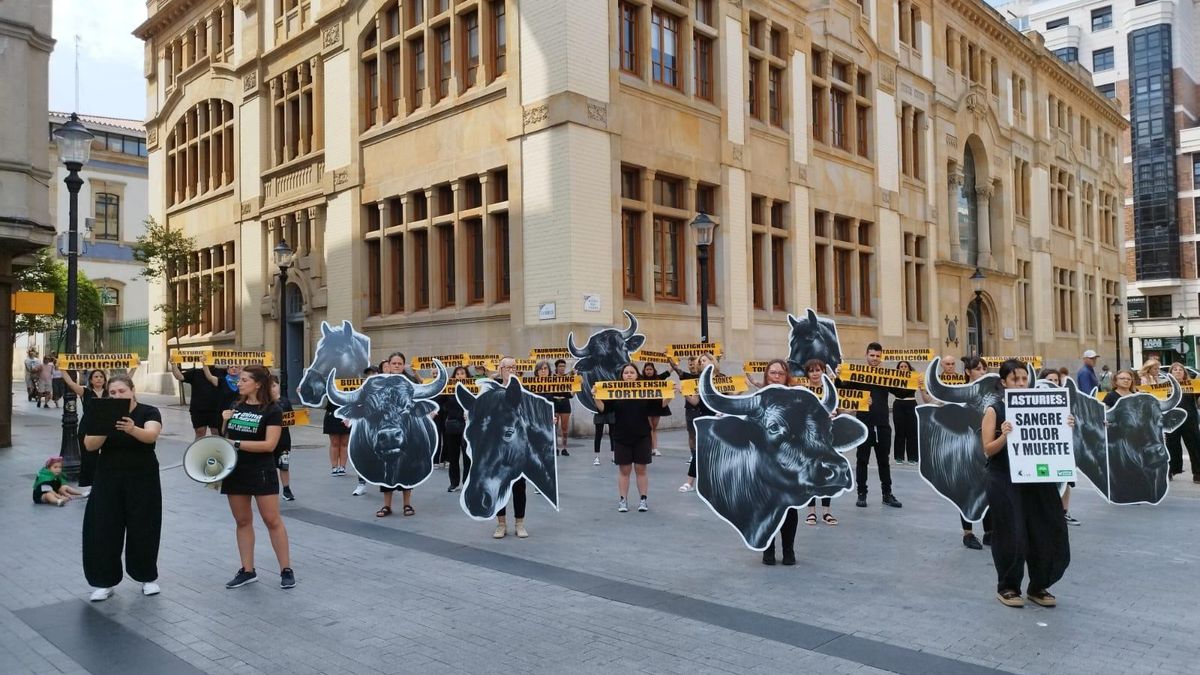 Manifestación antitaurina en Gijón.