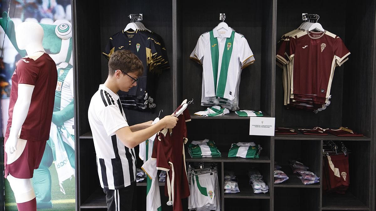 Salen a la venta las camisetas del Córdoba CF para la temporada 26-27