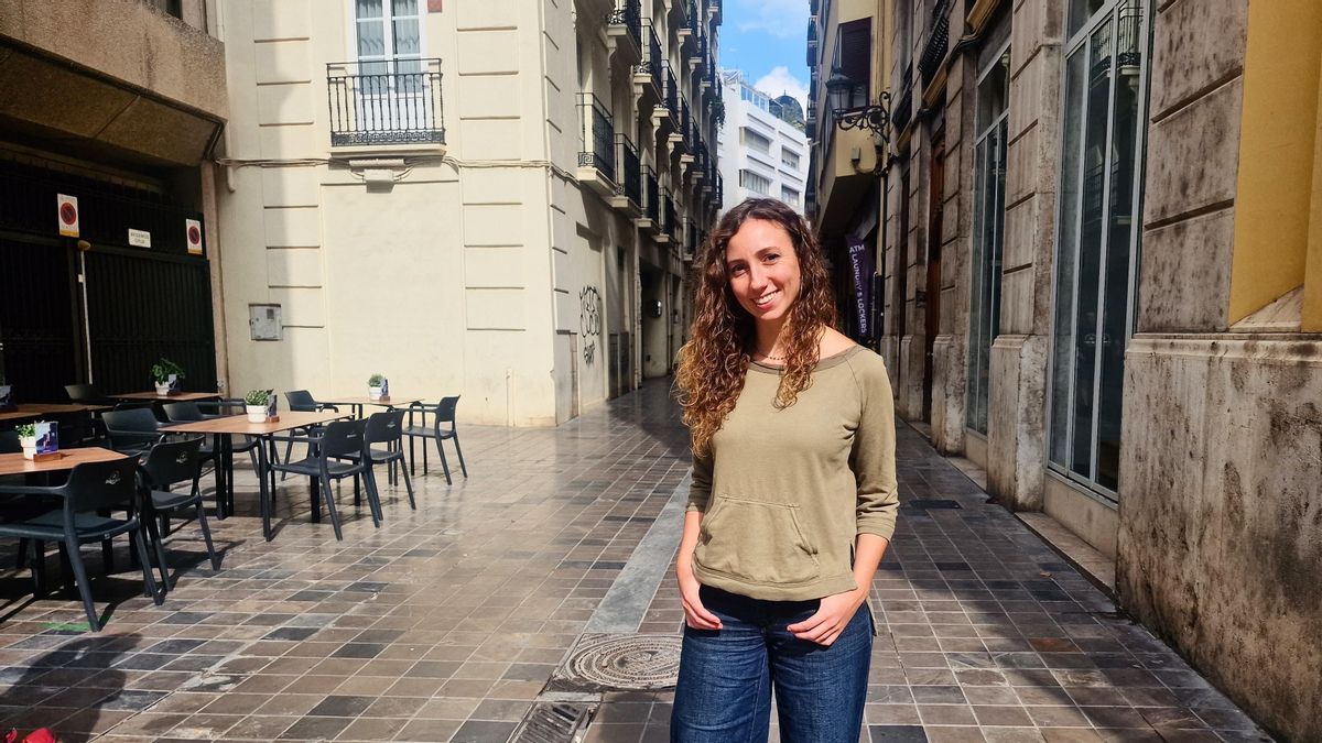 “El meu teatre és polític, en el sentit d’una constància i finalitat, com un impuls, més que com una etiqueta”, explica Clàudia Serra.