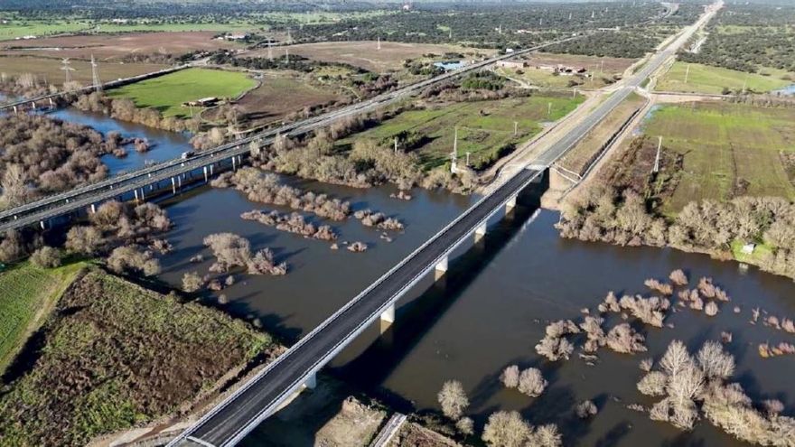 Las obras del tramo Talayuela-Plasencia del AVE reciben un impulso con la adjudicación de tres contratos