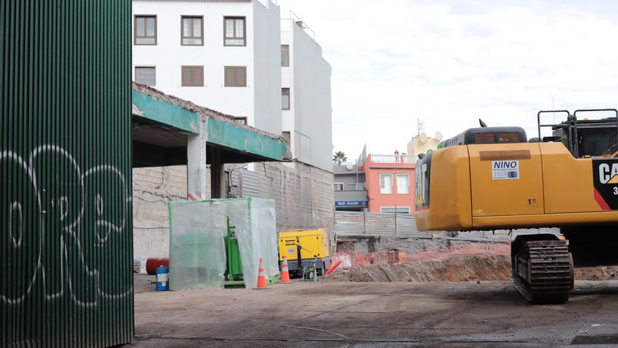 Obras en la antigua finca de la familia de la diputada de CC en el Congreso, Ana Oramas, para la construcción de un nuevo Mercadona.