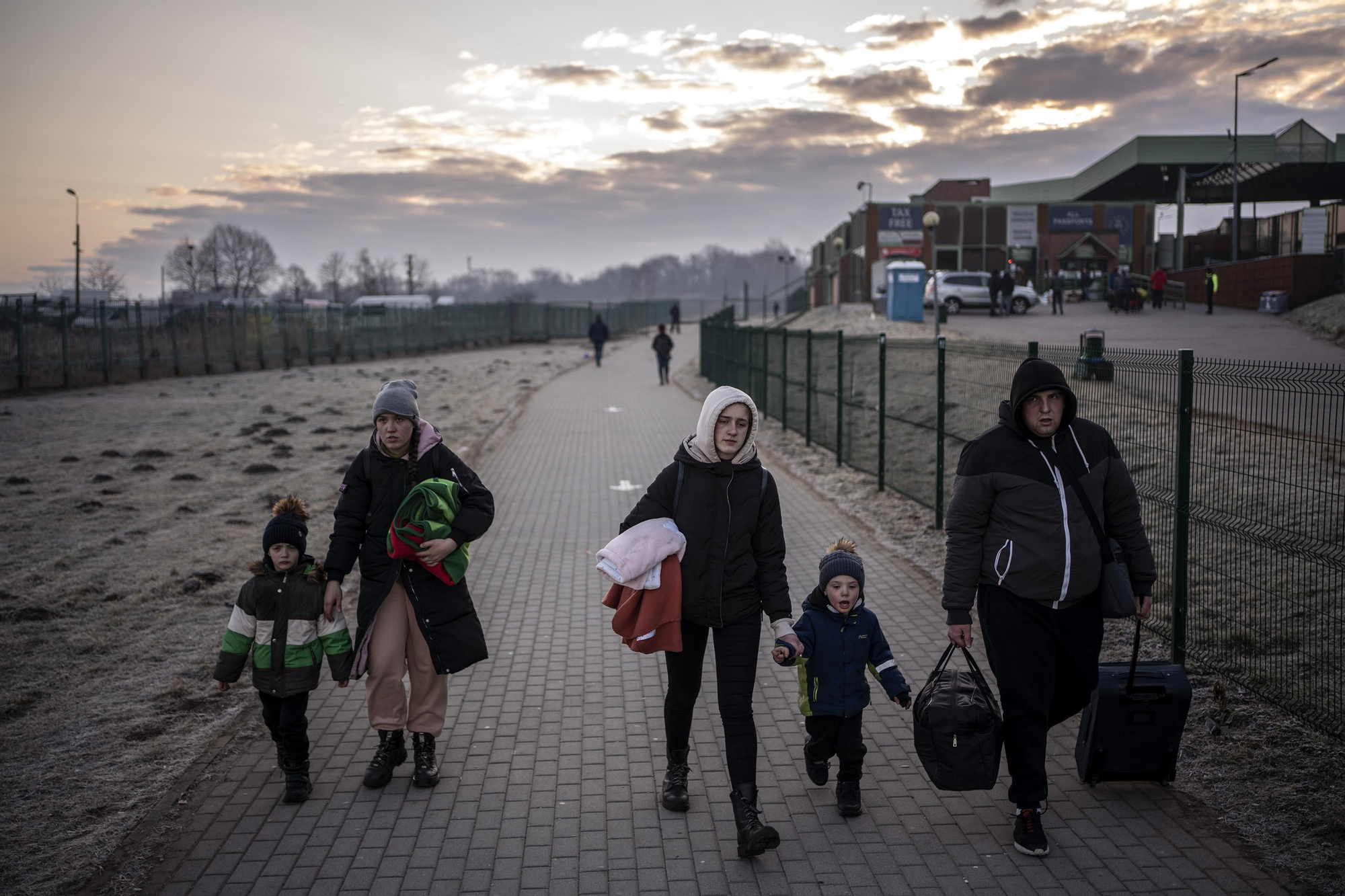 Unos 150.000 personas han cruzado la frontera ucraniana en dirección a Polonia escapando de la invasión rusa esta semana, según ACNUR