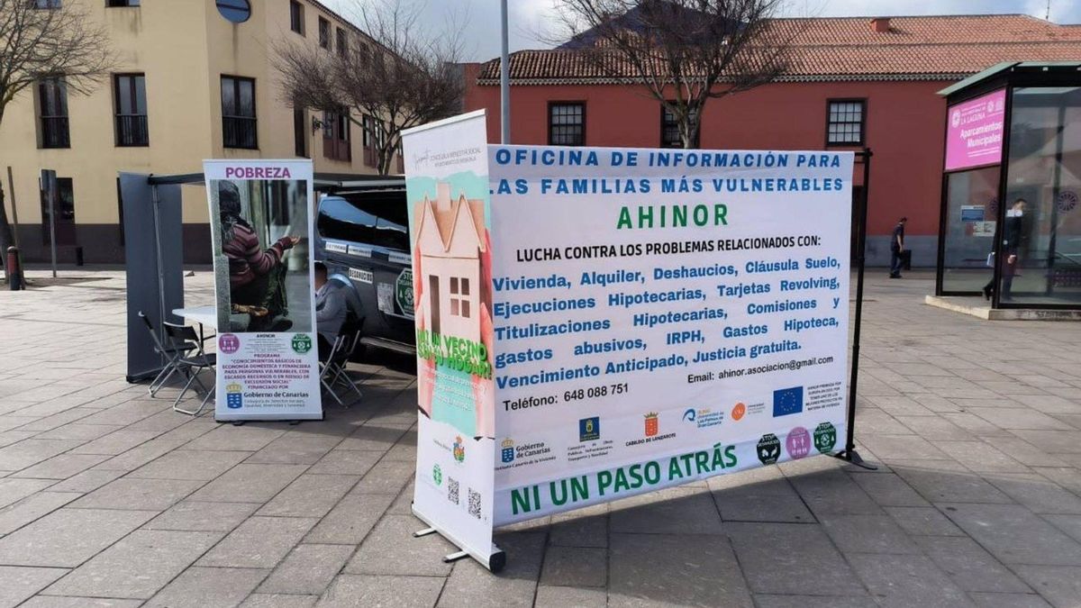 La Oficina De Economía Doméstica Y Financiera De La Laguna En La Plaza Del Cristo . Ayuntamiento de La Laguna.
