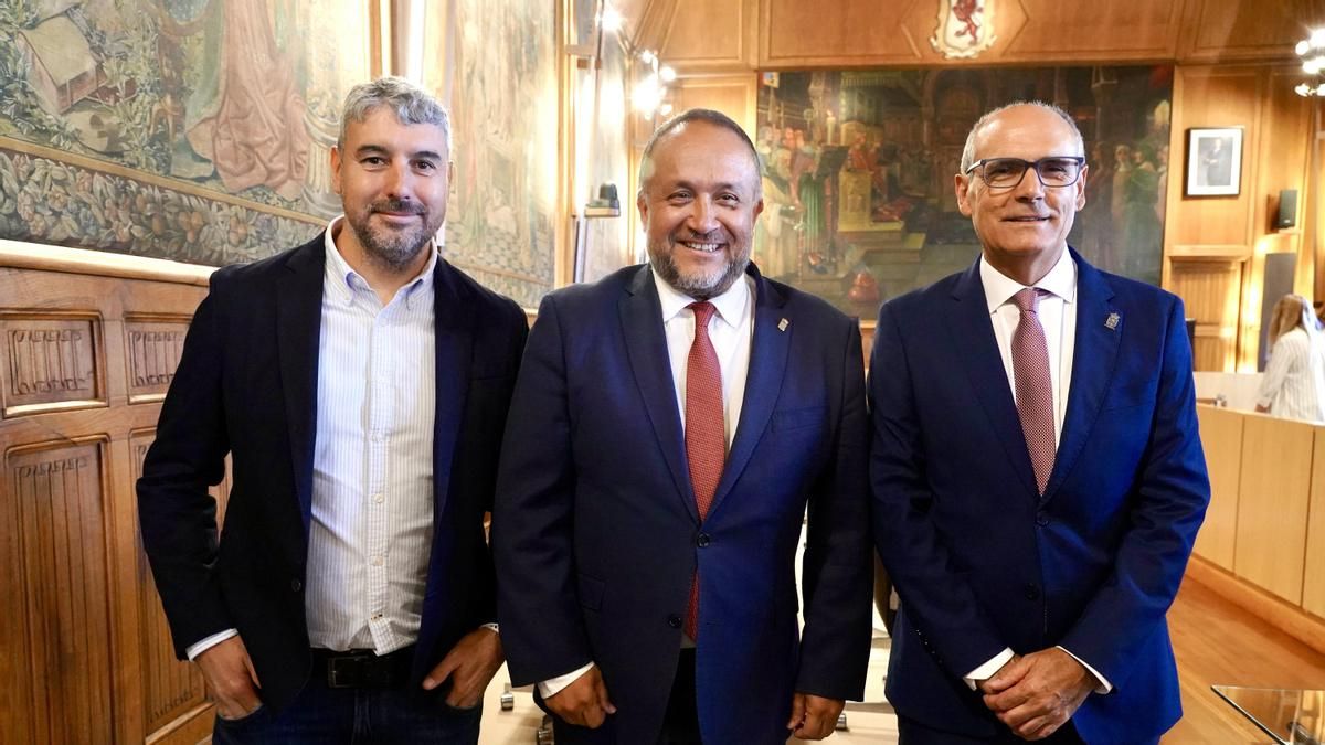 Los alcaldes de Santa Marina del Rey y Vega de Espinareda se incorporan a la corporación de la Diputación de León