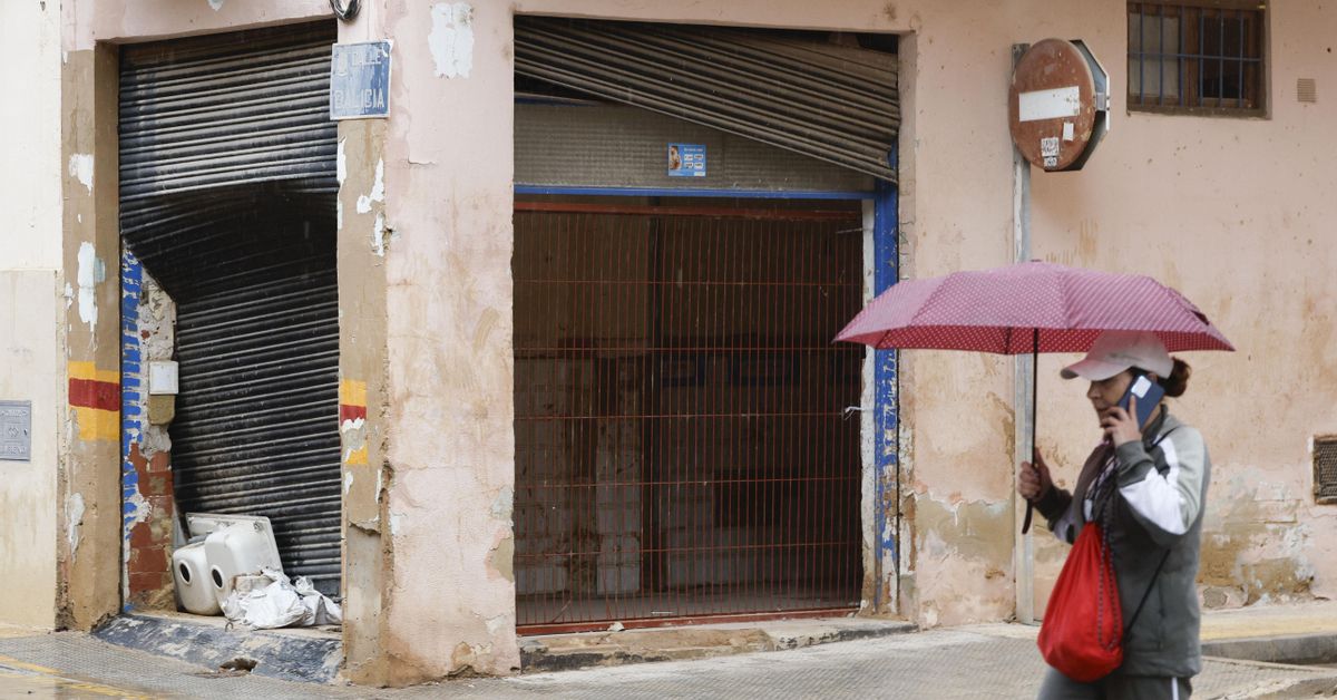 EL TIEMPO
Carreteras cortadas, incidencias en trenes y clases suspendidas al paso de la dana Alice por Alicante, Murcia y Balears