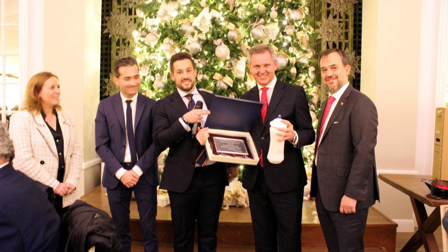 Los farmacéuticos de Toledo nombran al exministro de Sanidad José Manuel Miñones como Colegiado de Honor