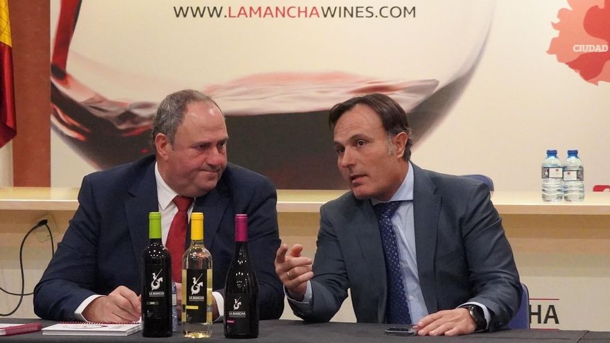 Carlos Bonilla, reelegido presidente de la DO Mancha, aboga por que las bodegas apuesten por el vino blanco airén