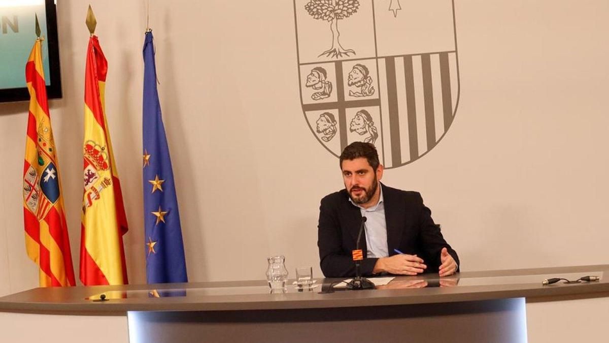 Vox endurece su ofensiva contra la inmigración y quiere dejar sin el IMV aragonés a personas en situación irregular