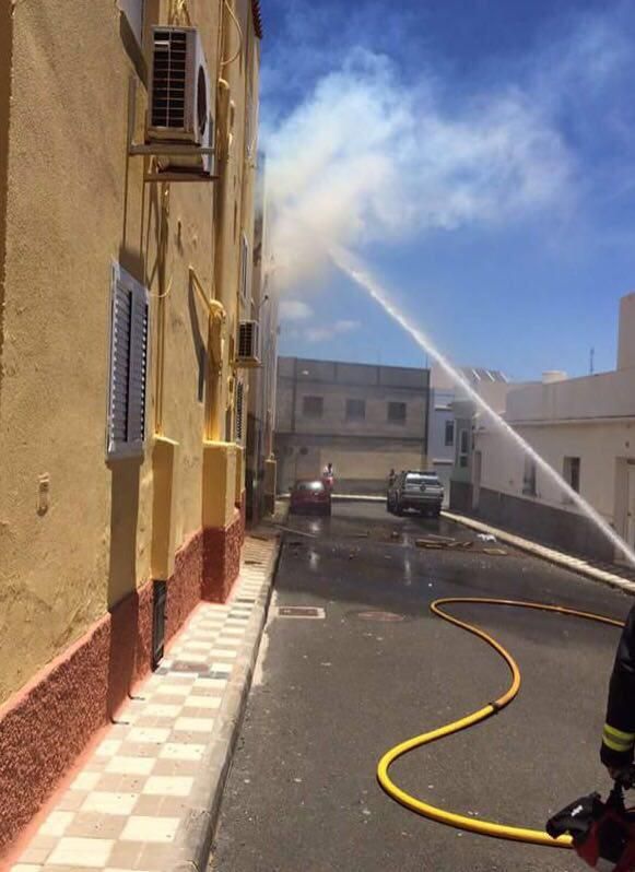 Estado de la vivienda incendiada este lunes en Agüimes