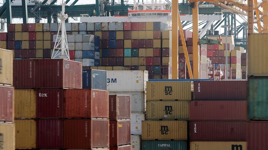 El déficit comercial cae un 28,7 % hasta junio con la mejora de las exportaciones