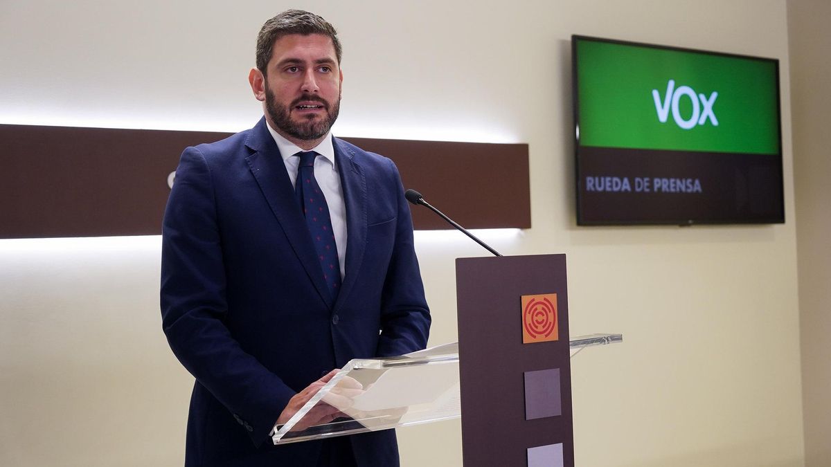 Nolasco elude el choque con Azcón y aplaude su discurso: "Ha entendido que los aragoneses quieren el doble de Vox"