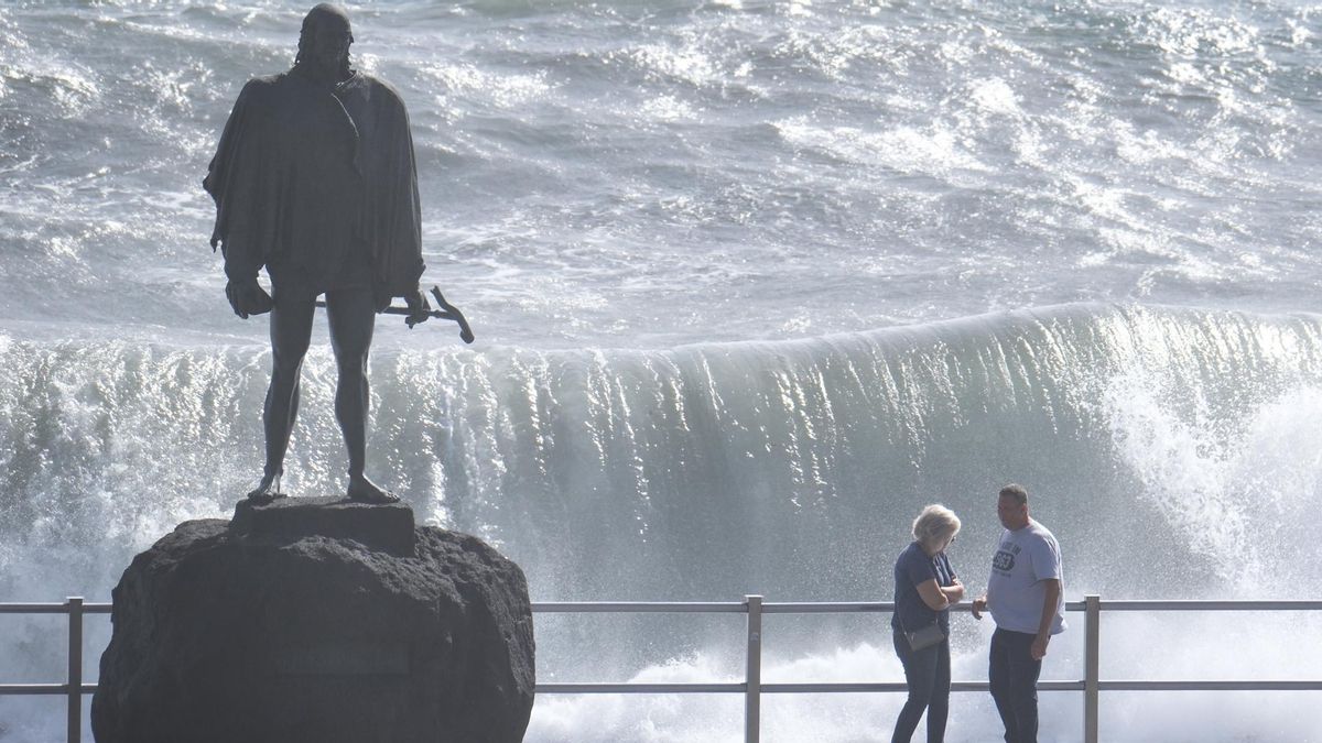 Fuerte oleaje en la costa este de Tenerife, en una imagen de archivo.