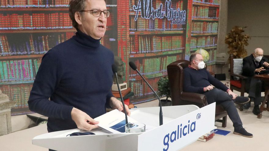 El presidente del Partido Popular (PP) de Galicia, Alberto Núñez Feijoo, interviene durante la clausura de la reunión del comité ejecutivo del partido celebrado, este sábado, en Santiago de Compostela. EFE/ Xoán Rey