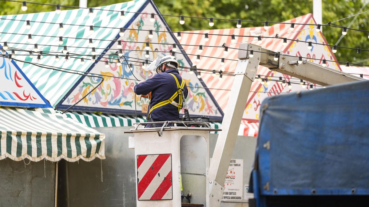 Calentando motores para la Feria: el tranvibus unirá a Sevilla Este con las 1.040 casetas del recinto