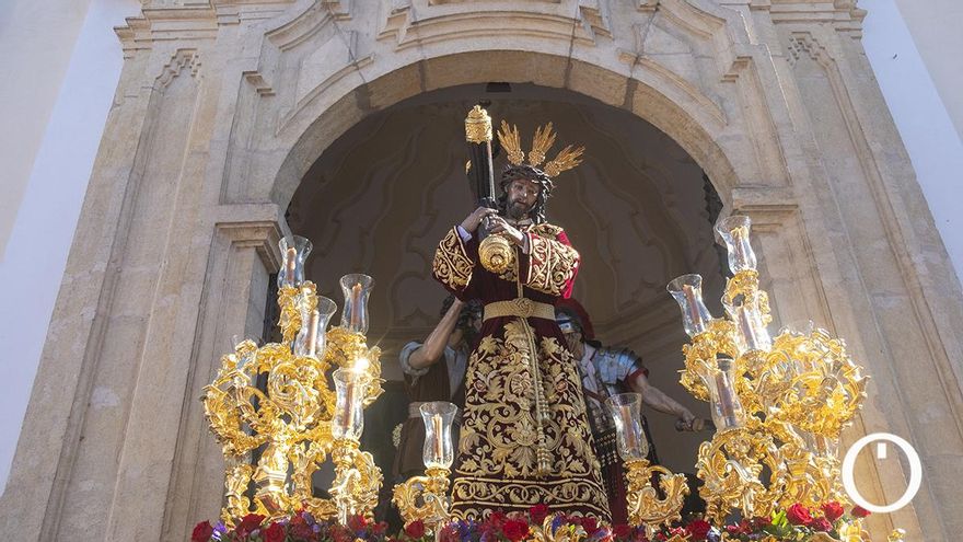 Salida procesional de la Hermandad del Buen Suceso, en imágenes