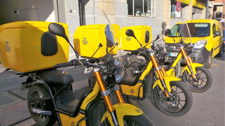 Motos eléctricas de Correos