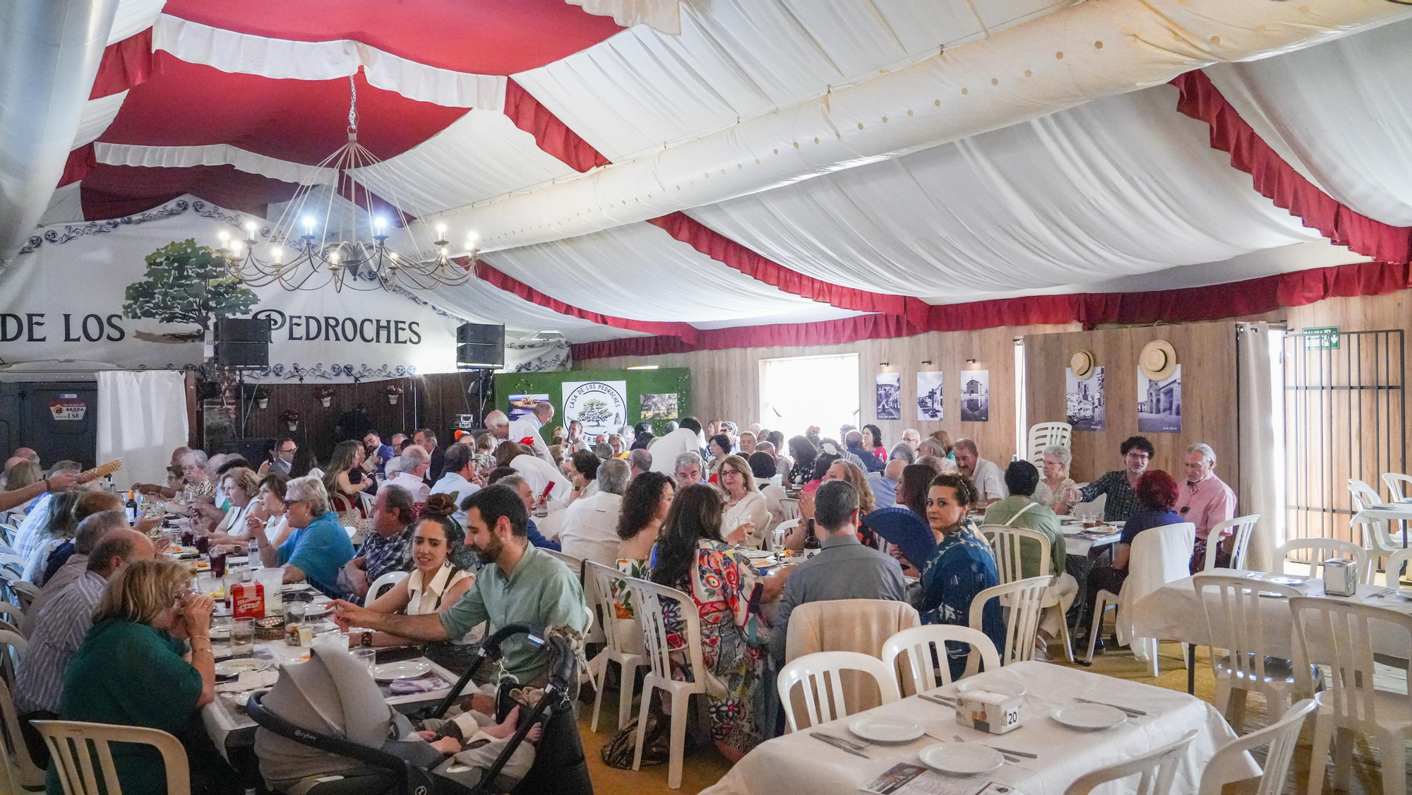 Comidas de empresas y amigos en la Feria de Córdoba