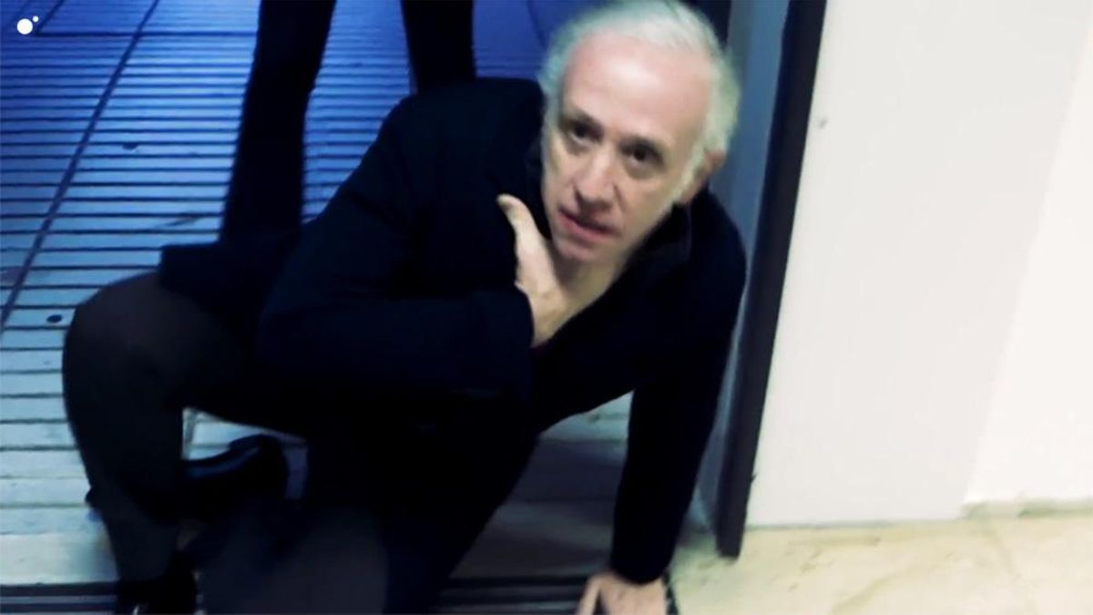 Así ha sido el choque entre Eduardo Inda y la cámara del programa de Risto: "Me has dado, te voy a denunciar"