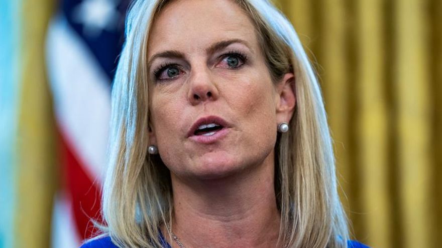 EE.UU. defiende la propuesta de deportación de los menores por su propia "seguridad"