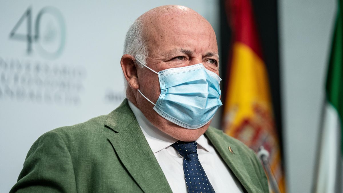 El consejero de Salud y Familias, Jesús Aguirre , foto de archivo