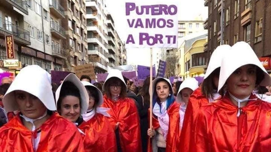 La Red Cántabra contra la Trata y la Explotación Sexual durante la manifestación por el 8-M de 2019.