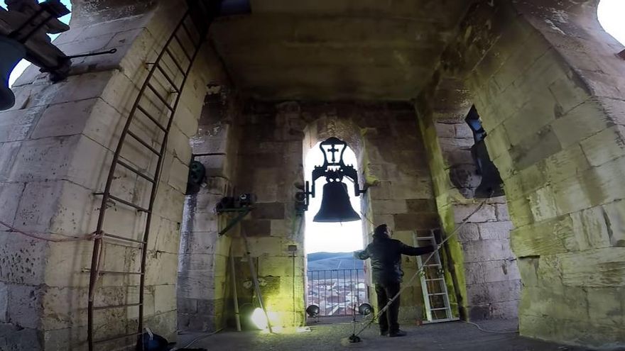 Fiesta, tormenta o muerte: ¿por quién doblan las campanas en Alustante?