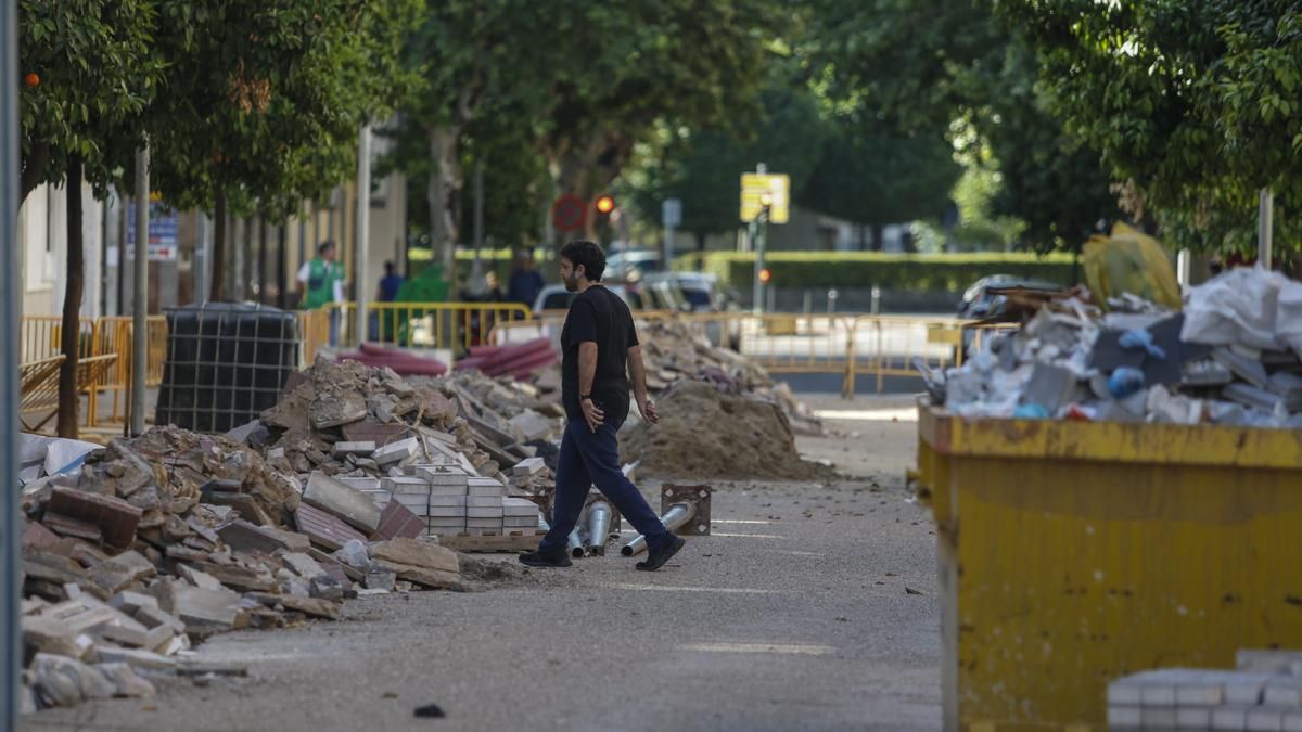 Obras paradas en la avenida de la Viñuela