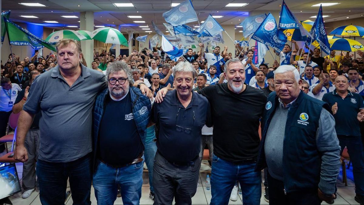 Biró, Yofra, Furlán, Aguiar y Luque, en el congreso de la UOM en Mar del Plata.