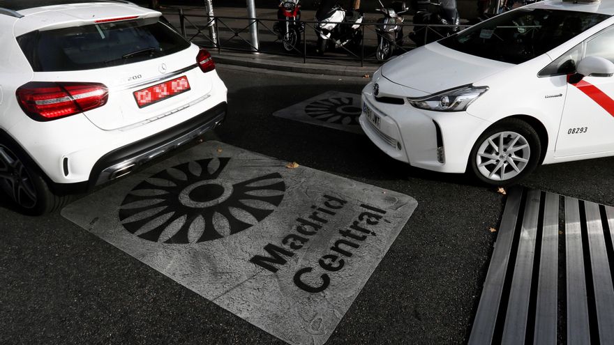 Vista de una señal que marca la entrada al perímetro de Madrid Central en la capital. EFE/Mariscal