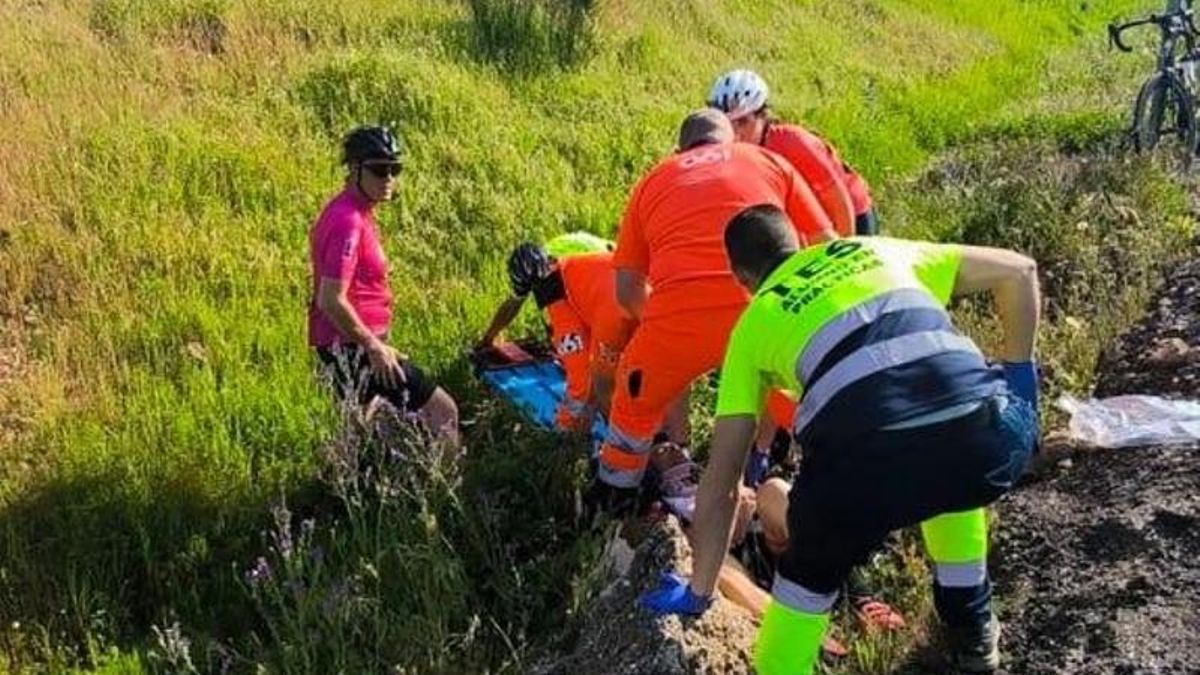 Evacuado a Reina Sofía un ciclista tras sufrir una caída en la antigua N-IV