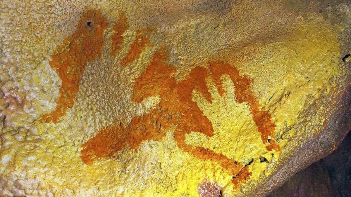 Las pinturas rupestres de la Cueva de Maltravieso, nominadas en los premios Historia National Geograhic