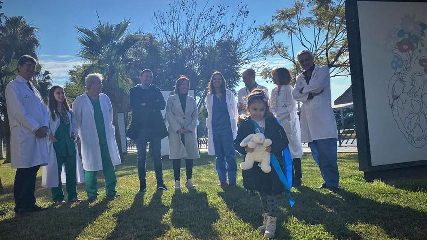 Algunos de los profesionales que atendieron a la pequeña Sara en su trasplante la madrugada del 1 de enero de 2023.