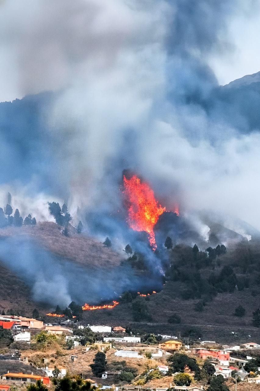 Primeros momentos de la erupción.