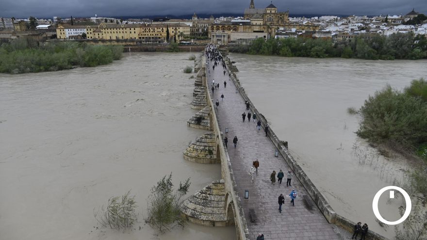 El Guadalquivir amanece desbordado en Córdoba