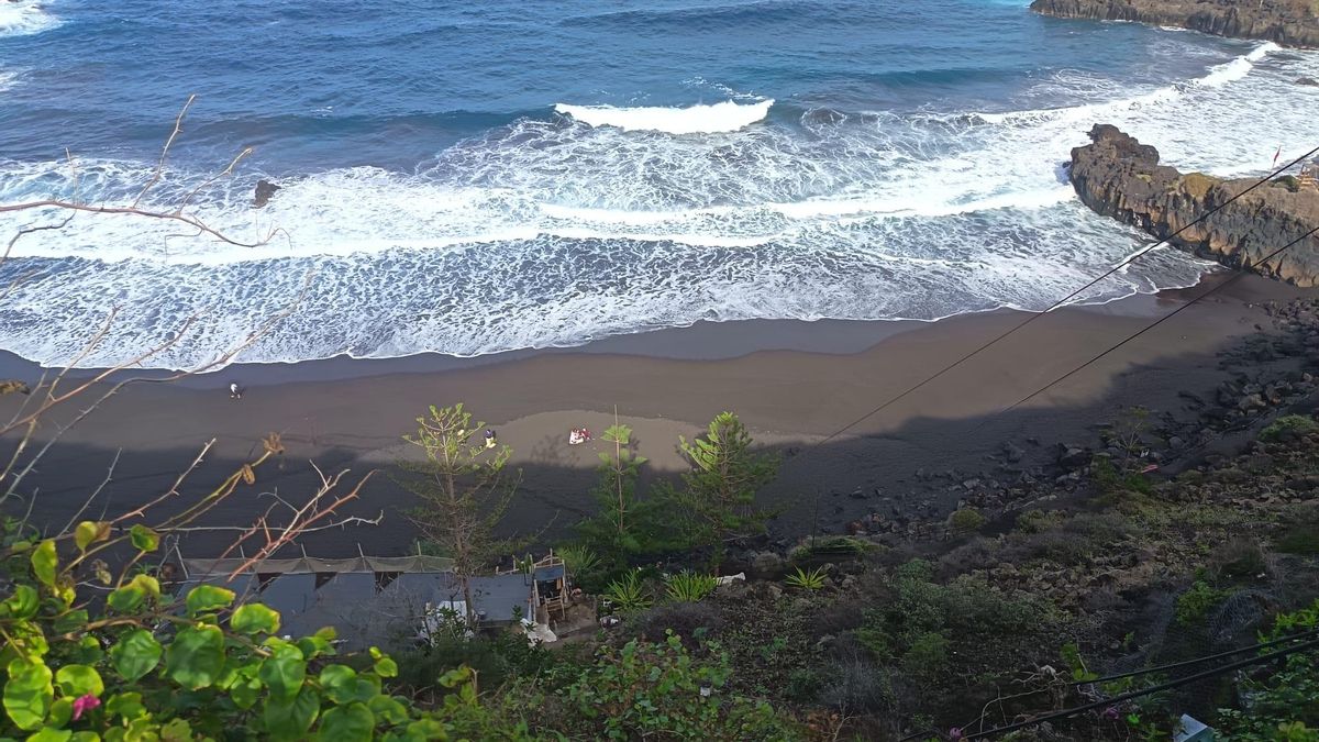 El Bollullo este lunes, casi sin bañistas.