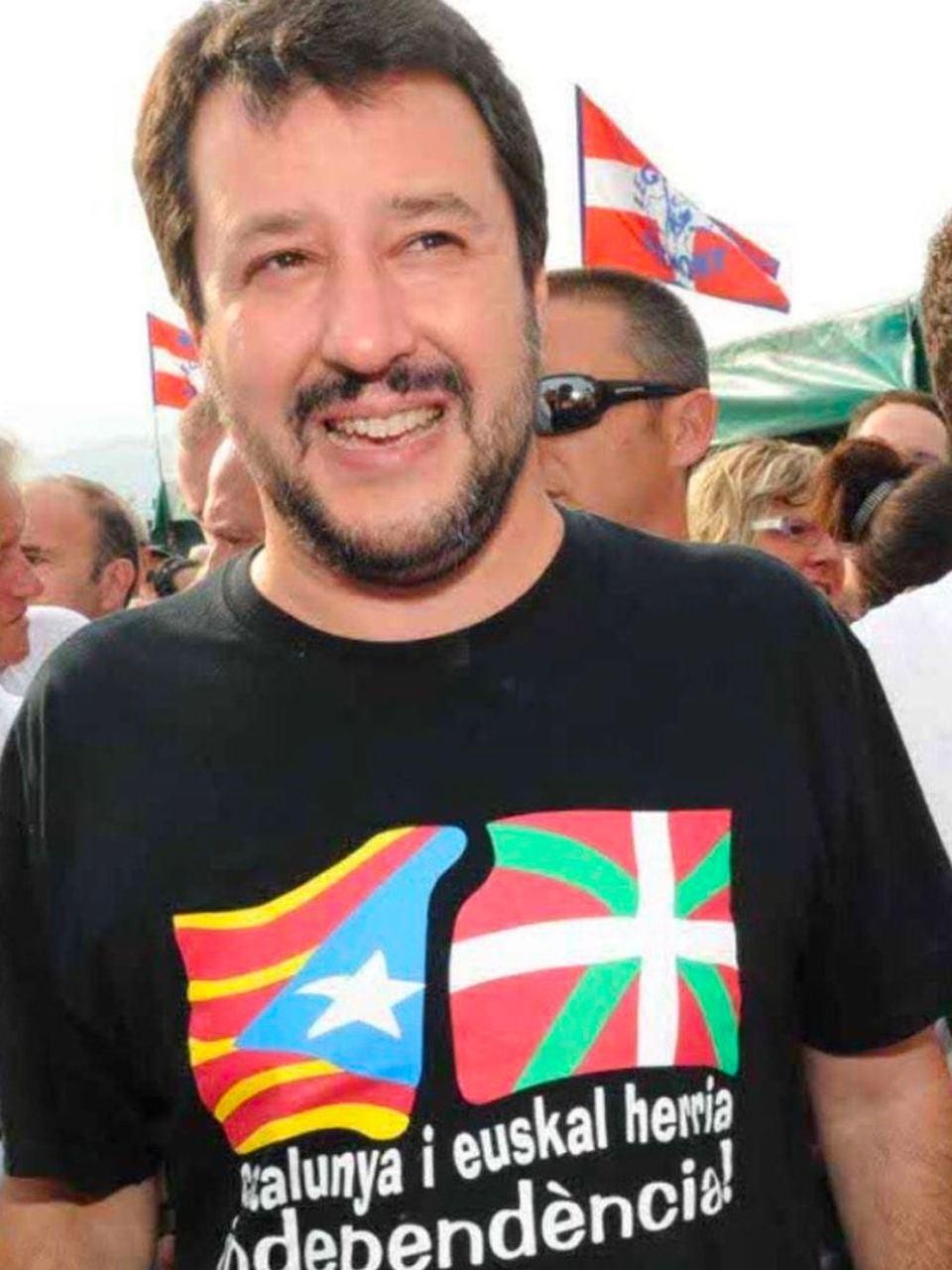 Matteo Salvini en un mitin en 2015