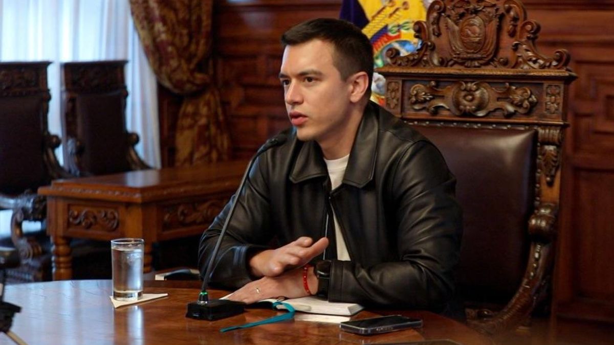 El presidente Daniel Noboa ha modificado la cartera de Ambiente y ordenó una fusión con el ministerio de Energía en Ecuador. Foto: Facebook Daniel Noboa