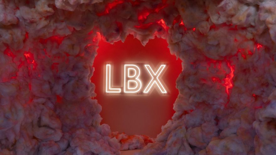 En esta creación, las nubes de algodón aluden a la insonorización del nuevo Lexus LBX.