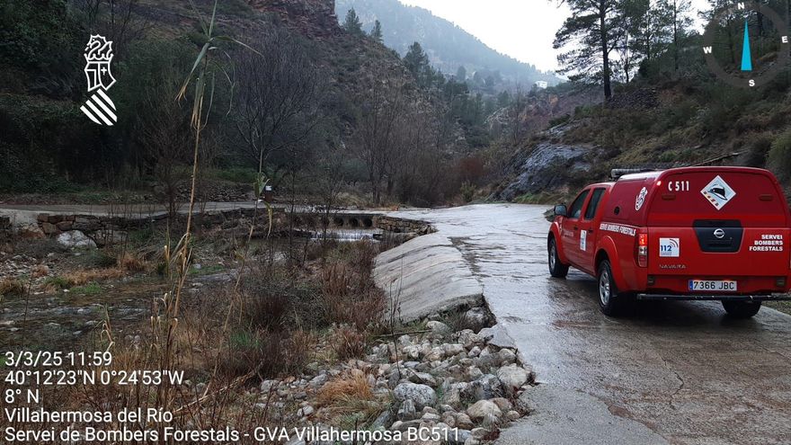 Mazón saca a sus bomberos a vigilar barrancos en las lluvias de esta semana pese a ocultar su competencia durante la DANA