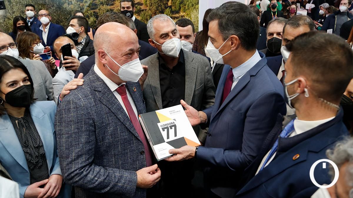 De Sánchez a Casado, Arrimadas y Moreno: las visitas de los políticos a los stands de Córdoba