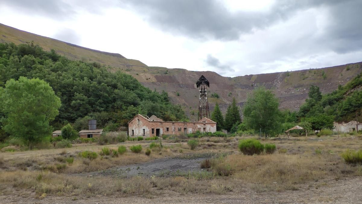 Instalaciones mineras en Ciñera de Gordón (La Pola de Gordón). 