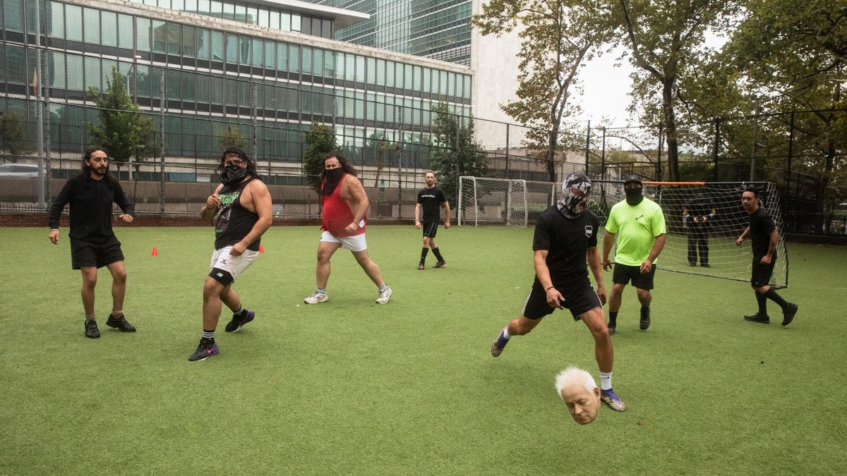 Un momento del partido con la cabeza de Netanyahu para denunciar el genocido
