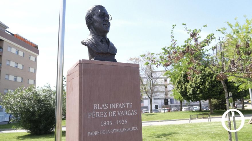 El busto de Blas Infante ya preside la Plaza de Andalucía