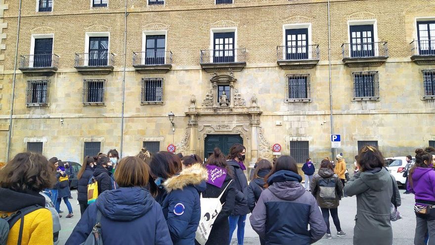 La concentración, frente al arzobispado