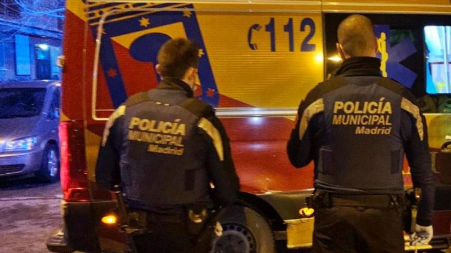 Una médica del Samur, amenazada e insultada mientras atendía a un joven en José Abascal