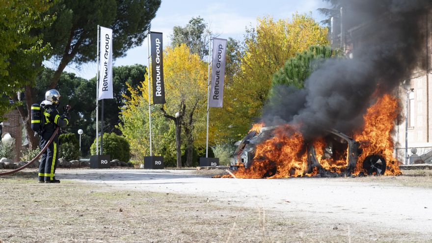 Lo que un incendio real nos enseña sobre los siniestros de coches eléctricos