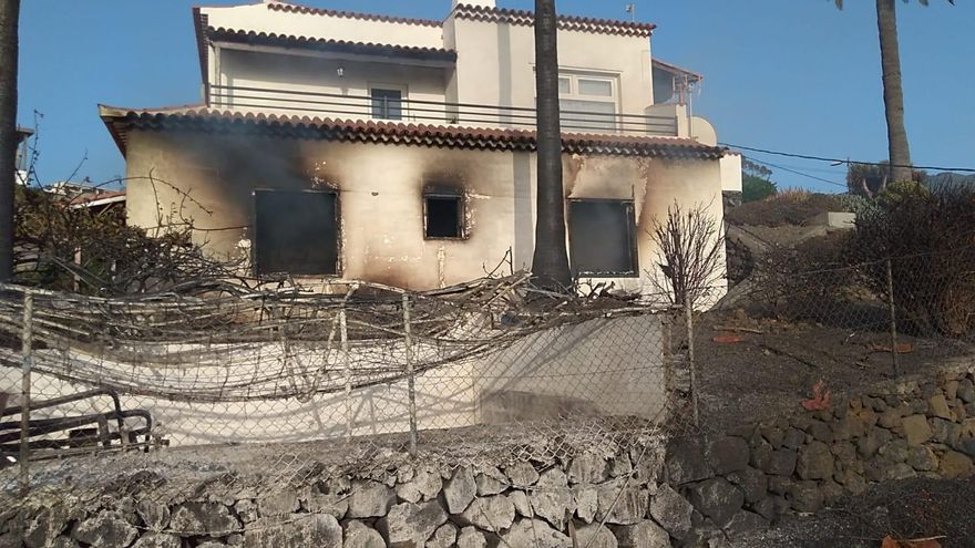 Una de las viviendas afectadas por el incendio.