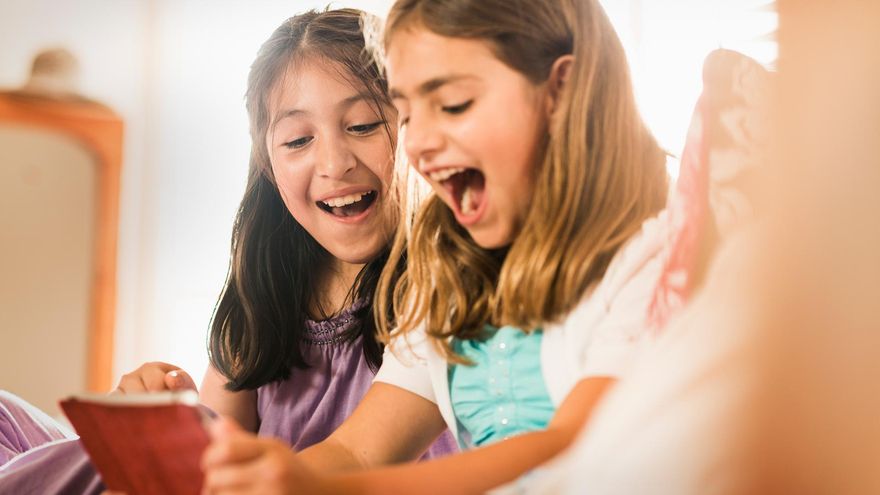 Moraima, la niña que intentó entenderse en gallego con Siri y ha reavivado el debate sobre tecnología y lenguas minorizadas