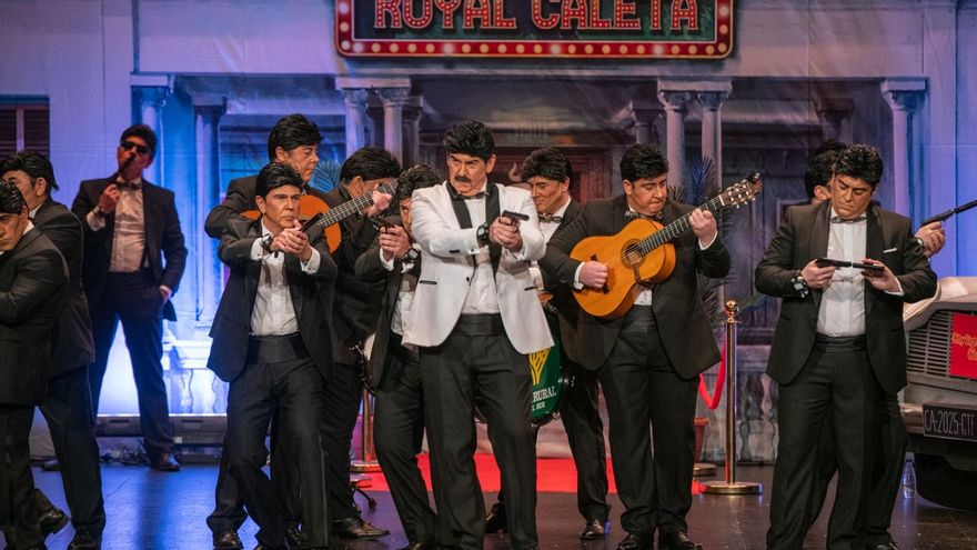 Cádiz sacude sus penas con coplas: batalla generacional en el concurso de carnaval