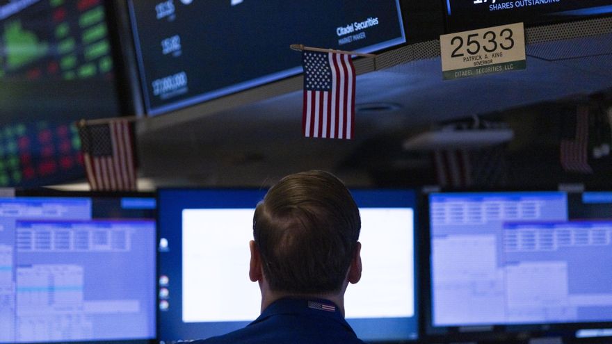 Wall Street cierra en verde con el S&P 500 en un nuevo máximo histórico
